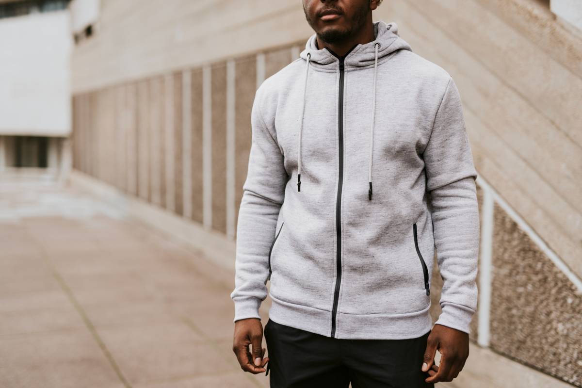 Look streetwear : comment rendre votre tenue originale sans en faire trop ?